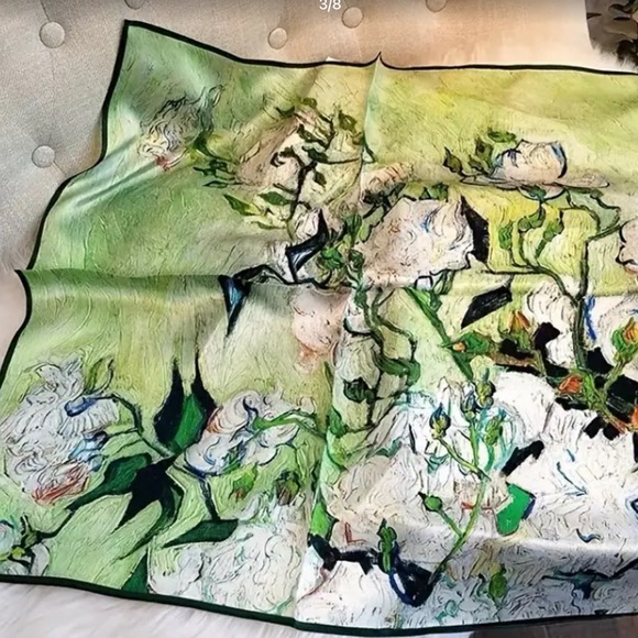 New Square Mulberry Silk Scarf - Picture 1 of 8